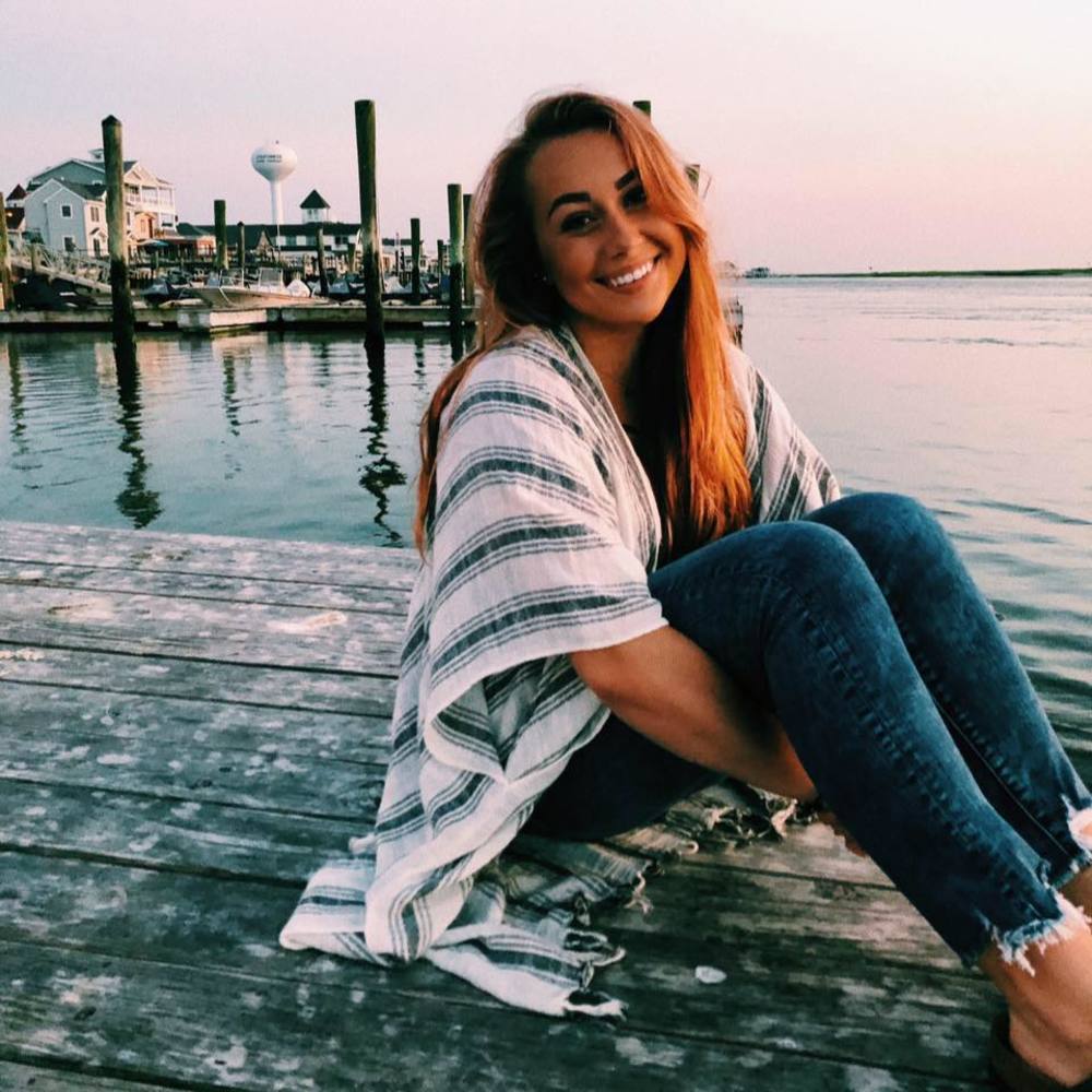 Meet your Posher, Abigail